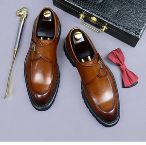 รองเท้าอ็อกซ์ฟอร์ดสไตล์วินเทจสำหรับผู้ชาย หนังแท้ สวมใส่สบาย กันลื่น กันน้ำ ลายดอกไม้ ปิดหัวรองเท้า นุ่ม เหมาะสำหรับงานแต่งงาน - Product Image 1