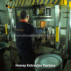 เครื่องสกัดน้ำผึ้งแบบแมนนวล 2 โครง ทำจากสแตนเลส พร้อมขาตั้งยาว - Product Image 6