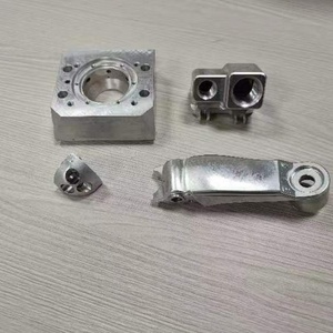 Pièces de quincaillerie automobile en alliage d'aluminium moulé sous pression, usinées CNC en usine, fabrication de précision en alliage de zinc, fabriquées en Chine/Guatemala - Product Image 4