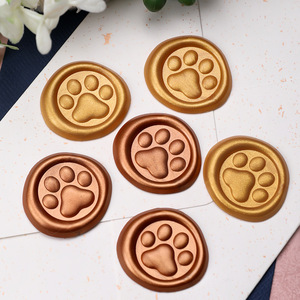 Sceaux de cire avec empreintes de pattes en relief pour les invitations de mariage et la décoration des emballages cadeaux - Product Image 1
