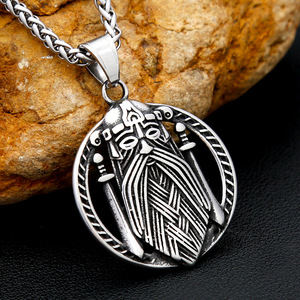 Yunnique – collier en acier inoxydable pour hommes, pendentif à double épée, Portrait de Viking nordique Odin, bijoux cadeau - Product Image 2
