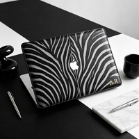 Étui rigide en cuir imprimé léopard marron à rayures zébrées Yihe pour MacBook Air 2022 A2681 Macbook Pro
