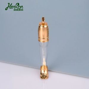 3.8Ml Jambe Forme Brillant Long Logo Personnalisé Brillant Conteneur Vide Cosmétique Tube Teinte À Lèvres Avec <span class=keywords><strong>Baguette</strong></span> Dorée - Product Image 1