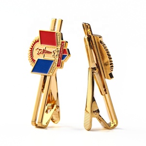 Fermacravatta da uomo con logo in argento dorato personalizzato - Product Image 3