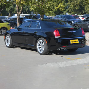 Voitures de haute qualité Chrysler 300C 2016 3.0L Exceeding Edition Essence Véhicules moyens et grands 5 places Berline Automobiles Voitures d'<span class=keywords><strong>occasion</strong></span> - Product Image 4