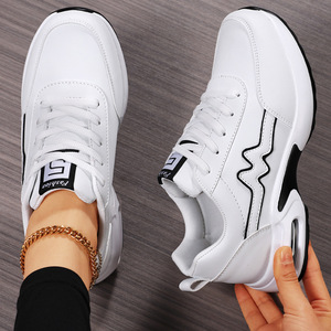 Nouvelles baskets décontractées pour femmes, style Dad Shoes, en cuir, surdimensionnées, respirantes, polyvalentes, rehaussantes, avec semelle à coussin d'air - Product Image 4