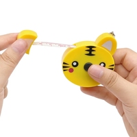 Mètre Ruban de Dessin Animé 0-150cm 0-60 Pouces Mini Portable Forme Animale Mignonne Porte-clés Mètre Ruban Automatique Panda Grenouille Cochon Tigre