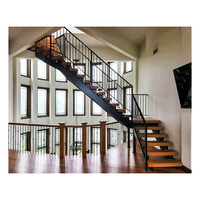 Escalier intérieur en forme de U Escalier central en acier avec rampe en verre pour l'intérieur