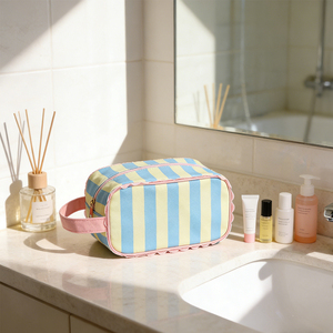 Nouvelle Trousse de Toilette de Voyage 2026 avec Fermeture Éclair, en Polyester à Bord Volanté, pour Usage Quotidien - Product Image 1