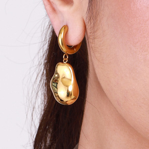 Pendientes de Aro de Acero Inoxidable 316L Europeos y Americanos 2026, de Alta Gama, Exagerados y Modernos, de Acero Titanio para Mujer - Product Image 3