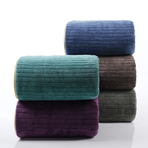 Toalla de baño de lana coralina Kim Ryan, 90x170 cm, gruesa, de secado rápido, absorbente, con borde dorado, para uso en el hogar y spa - Product Image 1