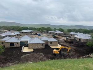 पारंपरिक 24 गेज गैल्वेनाइज्ड गर्मी प्रतिरोधी छत पैनल सीधे सीम रंग-लेपित एल्यूमीनियम प्लेट 360 डिग्री मंदिर अपार्टमेंट - Product Image 2