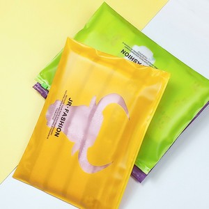 Bolsas Ziplock Personalizadas con Impresión de Marca, Bolsas de Plástico con Cierre Hermético para Camisetas, Bolsas con Cierre - Product Image 4