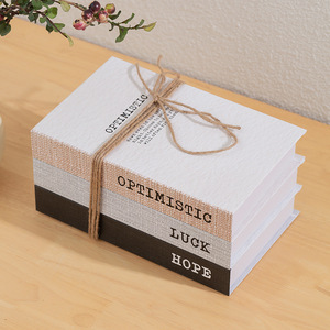 Taktiles Leinen-Displaybuch mit sanften Textaufdrucken, exklusive Einrichtungsaccessoires für Innenarchitektenprojekte - Product Image 1