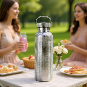 Bouteille d'eau isotherme portable OEM de luxe en acier inoxydable avec strass, double paroi sous vide, 350ml 500ml 600ml 750ml 1000ml - Product Image 2