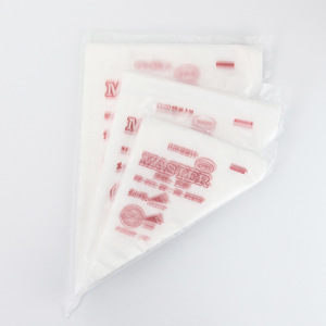 Master Piping Bags Triangle Food Grade Disposable Butter Cake Decorating Supplies - Product Image 2