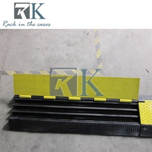 Rampe de protection de câbles en caoutchouc à prix abordable (1000x250x50mm) pour la protection des câbles au sol et la sécurité des événements - Product Image 6