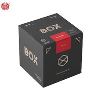 Vente en gros de boîtes en carton ondulé carrées de haute qualité, gaufrées, laminées mat, petites boîtes en papier pour l'emballage