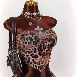 Ensemble 2 pièces léopard transparent pour femme – Hauts bustier et jupe assortis sexy pour l'été – Tenues moulantes extensibles pour la nuit - Product Image 4