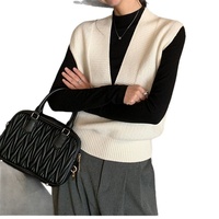 Gilet pull en velours de mouton tricoté respirant à col en V, collection automne 2026, couleur unie, coupe ample, polyvalent et décontracté