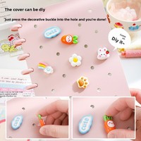 Carnet d'étudiant décoratif 3D A5 à feuilles mobiles, avec pages intérieures remplaçables DIY à motif champignon et boutonnière, pour usage en classe