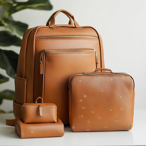 Bolsa de pañales de maternidad al aire libre de viaje personalizada de lujo momia de cuero vegano <span class=keywords><strong>3</strong></span> <span class=keywords><strong>en</strong></span> <span class=keywords><strong>1</strong></span> Conjunto de pañales para bebé <span class=keywords><strong>mochila</strong></span> con cambiador - Product Image 1