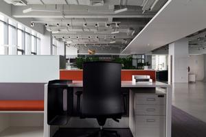 Postes de travail de bureau modernes Bureaux réglables <span class=keywords><strong>en</strong></span> acier Poste de travail sur pied fixe/portable Table du personnel pour le travail de bureau - Product Image 3