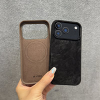 Coque de téléphone magnétique en flanelle à motif animal pour 17 Pro Max avec finition mate, protection intégrale et anti-chute