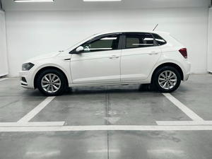 Volkswagen <span class=keywords><strong>Polo</strong></span> Plus 1.5L Auto Tech Edition 2019 |   Première inscription : octobre 2020 |   Blanc |   Faible kilométrage |   Voiture d'occasion reconditionnée - Product Image 3