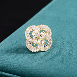 Vier blättrige Kleeblatt broschen für Frauen Kreative Anstecknadeln Elegante Zirkon brosche Bekleidungs zubehör Broche - Product Image 4