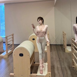 Pilates Factory Großes Gerät Holz-Leiterfass mit Fußplattformen – Yoga- und Fitnessgerät, Sport-Leiterfass aus Holz - Product Image 1