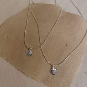 สร้อยคอเงินแท้ S925 รุ่น Ocean Series จี้รูปปลาดาวสีฟ้าและเปลือกหอย ดีไซน์หรูหราแบบเบาๆ สร้อยคอแบบเลเยอร์  จี้แฟชั่นสุดเก๋ - Product Image 3