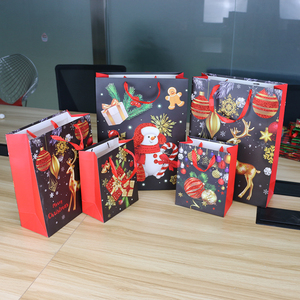 Kích Thước Tùy Chỉnh In Đầy Đủ Màu Sắc Giáng Sinh Lễ Hội Mua Sắm Món Quà Tráng Túi Giấy Hàng Khối Trong Kho Sẵn Sàng Để Tàu Túi Giấy - Product Image 3