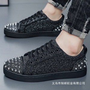 Baskets plates noires pour hommes – Confortables, respirantes, décontractées – Idéales pour le printemps, l'été, l'automne, l'hiver – Grande vente pour la marche et la course - Product Image 3