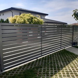 Cancelli da Giardino Moderni in Alluminio Verniciato a Polvere Personalizzati di Alta Qualità, Pannelli per Recinzioni Orizzontali a Doghe per la Privacy, Cancelli Scorrevoli per Vialetti - Product Image 1