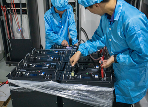 <span class=keywords><strong>Tesla</strong></span> แบตเตอรี่ลิเธียมไอออน Lifepo4 18650 3.7V 12V 48V 100Ah IP65 STACKABLE PURE WAVE sine WAVE - Product Image 3