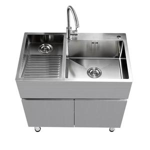 Évier de cuisine double en acier inoxydable avec robinet, finition brossée, design industriel - Product Image 1