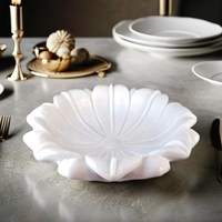 Plateau en marbre blanc poli, fait main, style antique, motif floral, plat de service décoratif, décoration de luxe pour la maison