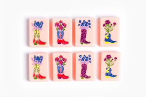 ไพ่มาจองสีชมพูอ่อนสุดหรู 4 ชั้น ทนทานต่อการซีดจาง รุ่น The Ranch Line ขายส่งราคาดีที่สุด - Product Image 2