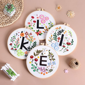 DIY Brodé Artisanat <span class=keywords><strong>Point</strong></span> <span class=keywords><strong>de</strong></span> <span class=keywords><strong>Croix</strong></span> <span class=keywords><strong>Broderie</strong></span> Art Kits Personnalisé Fleur Lettres <span class=keywords><strong>Broderie</strong></span> Kit - Product Image 2