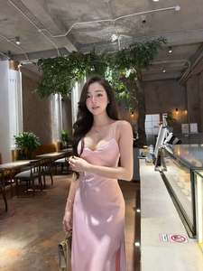 Wholesale Evening Party Bridesmaid Wholesale Custom Elegant Women Satin Slip Dress V Neck <b>Spaghetti</b> <b>Strap</b> Floor-Length - Product Image 2