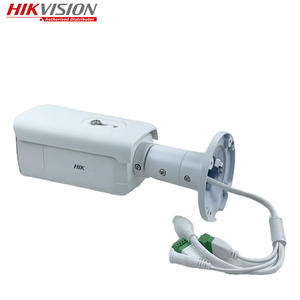 Caméra réseau bullet fixe intelligente hybride à lumière intelligente Hikvision Pro Series 8MP DS-2CD2T87G2H-LISU/SL ColorVu POE avec audio bidirectionnel intégré - Product Image 3