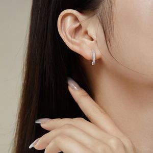 Boucles d'oreilles créoles Dylam Elegance en argent S925 plaqué rhodium, bijoux fins de luxe pour femmes, accessoires de mode, zircone cubique 5A - Product Image 6