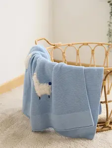Alpaca Cartoon Jacquard Sheep Infant Stroller Chenille Cotton Knit Super Soft Wrap Swaddle Christmas Custom Baby Blankets
