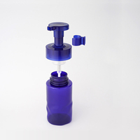Distributeur de mousse innovant à design ondulé, flacon PET bleu de 220 ml avec forme incurvée unique pour nettoyant facial de luxe