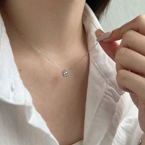 สร้อยคอเงินแท้ 925 ดีไซน์คลาสสิกจาก Dylam Jewelry ประดับด้วยเพชรคิวบิกเซอร์โคเนีย 5A สีสันสดใส พร้อมจี้หินประจำเดือนเกิด 12 เดือน - Product Image 5