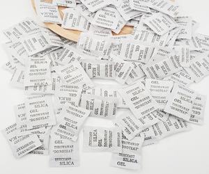 Gel de sílice desecante industrial HUMI Dri suministrado en China, gel de sílice sin DMF, agente auxiliar químico industrial desecante - Product Image 1