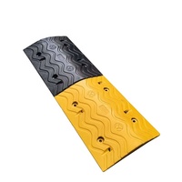 Offre Spéciale – Panneau de signalisation de limitation de vitesse en caoutchouc noir et jaune OBC, rampe de franchissement pour allée, caillots de vitesse pour voitures, 18 kg, 1000x330x80mm