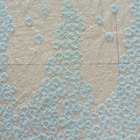 Tissu en maille florale 3D en polyester 100 % avec broderie de sequins scintillants, vente en gros d'usine