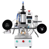 Machine d'étiquetage de manchons thermorétractables semi-automatique pour bouteilles avec tunnel de vapeur et machine de transfert thermique